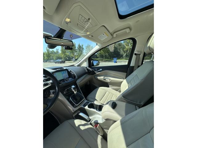 Photo of 2016 White Ford C-Max Hybrid