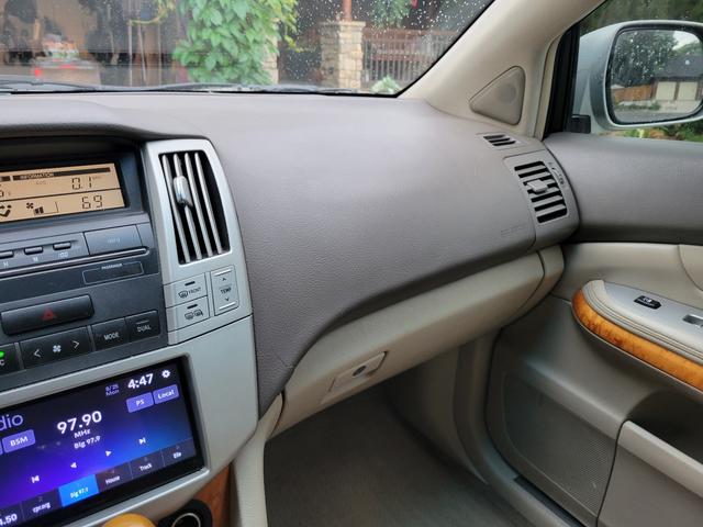 Photo of 2006 Silver Lexus RX 330