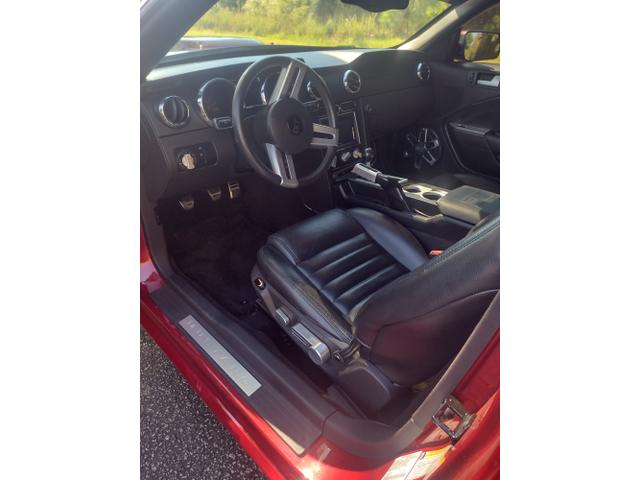 Photo of 2005 Red Ford Mustang