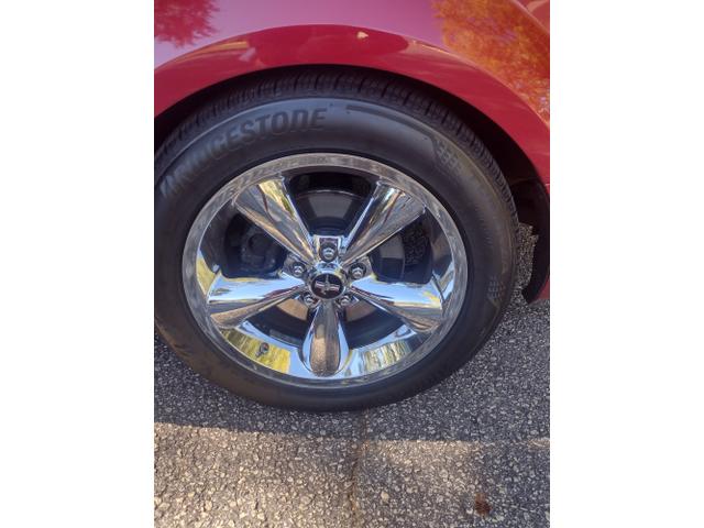 Photo of 2005 Red Ford Mustang
