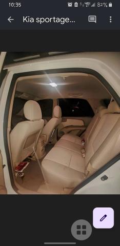 Photo of 2008 White Kia Sportage