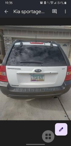 Photo of 2008 White Kia Sportage