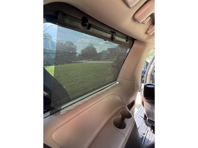 Photo of 2015 Black Toyota Sienna