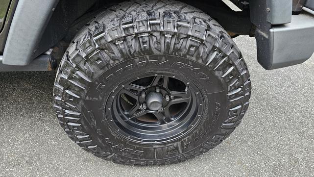 Photo of 2014 Gray Jeep Wrangler Unlimited