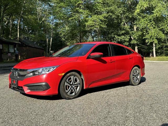Photo of 2016 Red Honda Civic