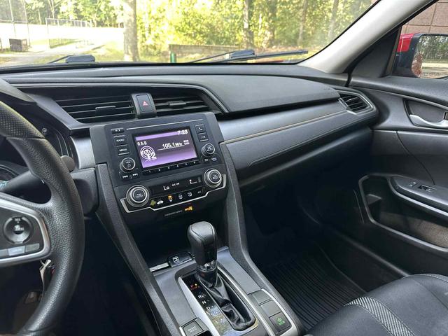 Photo of 2016 Red Honda Civic