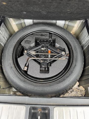 Photo of 2009 Gray Subaru Outback