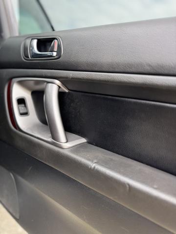 Photo of 2009 Gray Subaru Outback