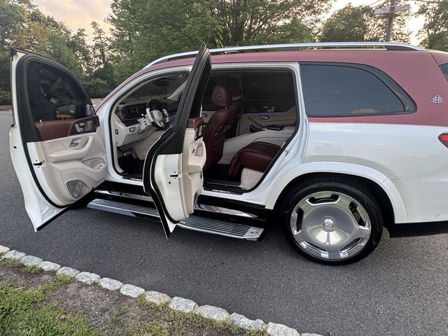Photo of 2023 White Mercedes-Benz Maybach GLS 600