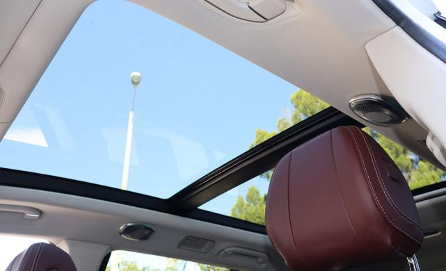 Photo of 2023 White Mercedes-Benz Maybach GLS 600