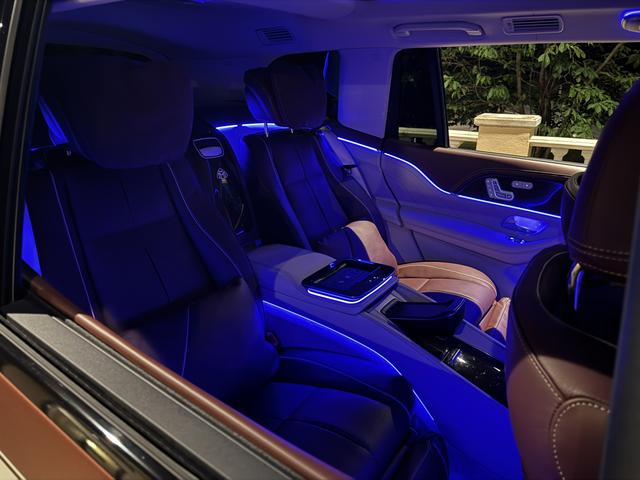 Photo of 2023 White Mercedes-Benz Maybach GLS 600