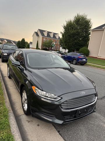 Photo of 2016 Green Ford Fusion