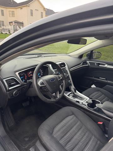 Photo of 2016 Green Ford Fusion