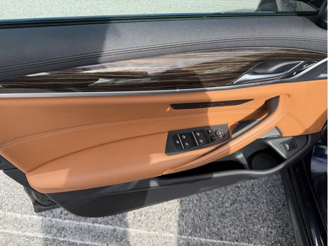 Photo of 2020 Black BMW M550
