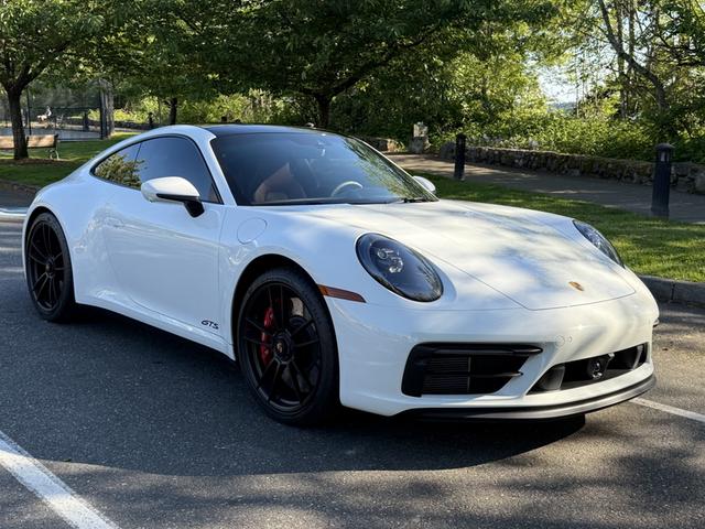 Photo of 2024 White Porsche 911