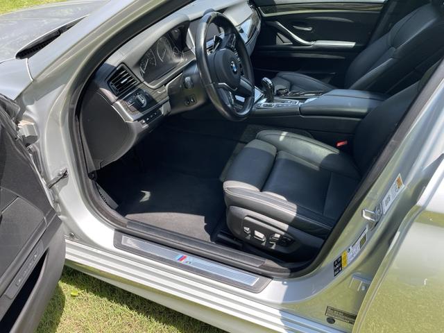 Photo of 2016 Silver BMW 550