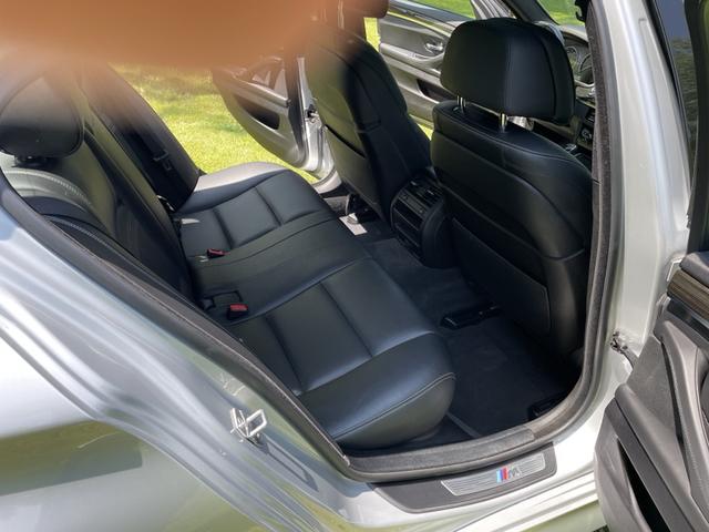 Photo of 2016 Silver BMW 550