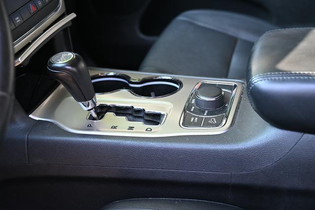 Photo of 2012 Silver Jeep Grand Cherokee