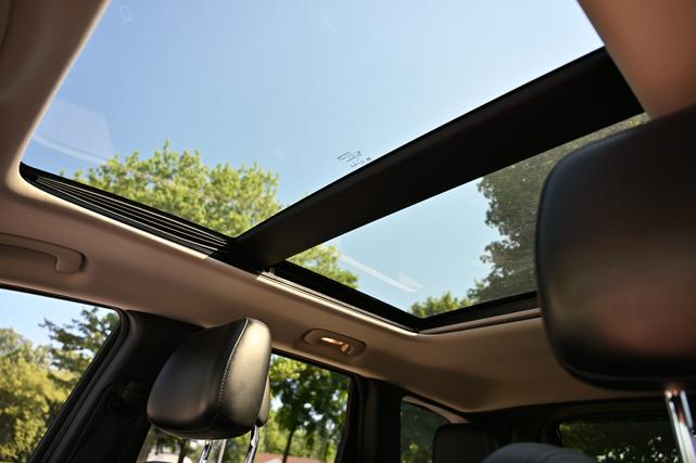Photo of 2012 Silver Jeep Grand Cherokee