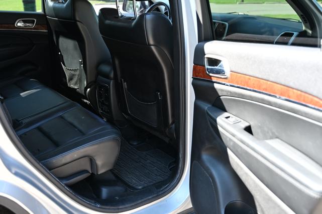Photo of 2012 Silver Jeep Grand Cherokee