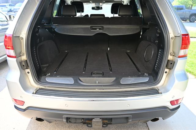 Photo of 2012 Silver Jeep Grand Cherokee