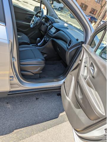 Photo of 2017 Silver Chevrolet Trax