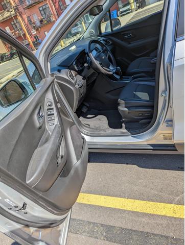 Photo of 2017 Silver Chevrolet Trax
