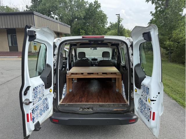Photo of 2016 White Ford Transit Connect