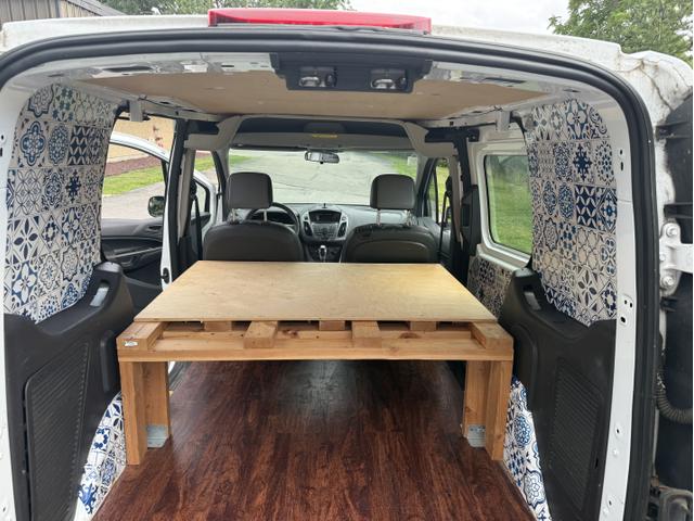 Photo of 2016 White Ford Transit Connect