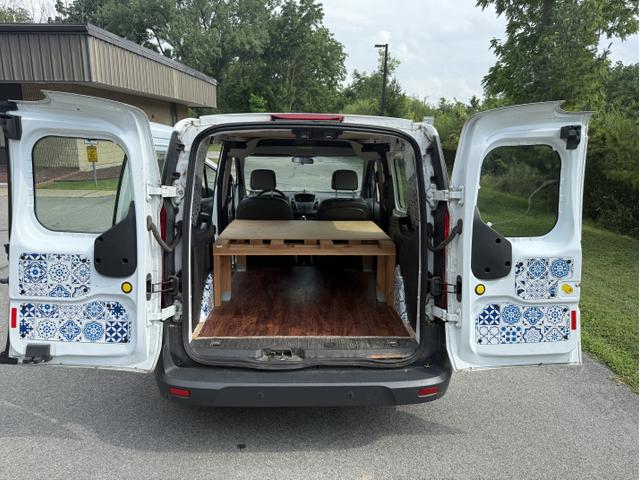 Photo of 2016 White Ford Transit Connect