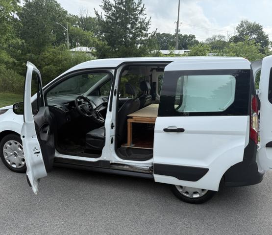 Photo of 2016 White Ford Transit Connect