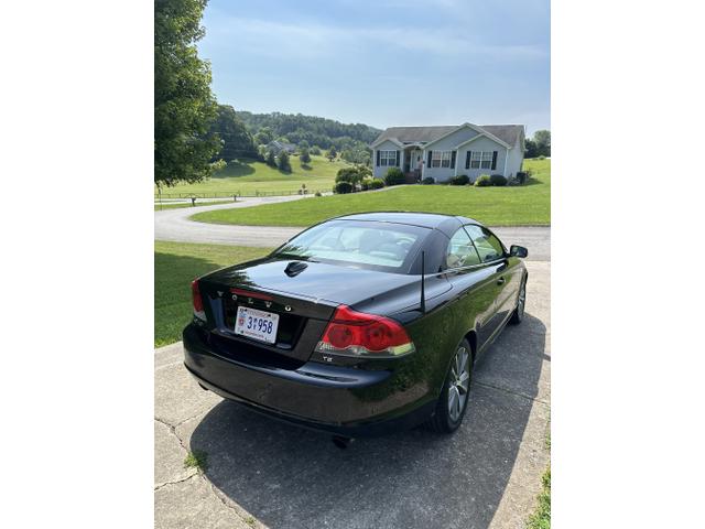 Photo of 2010 Black Volvo C70