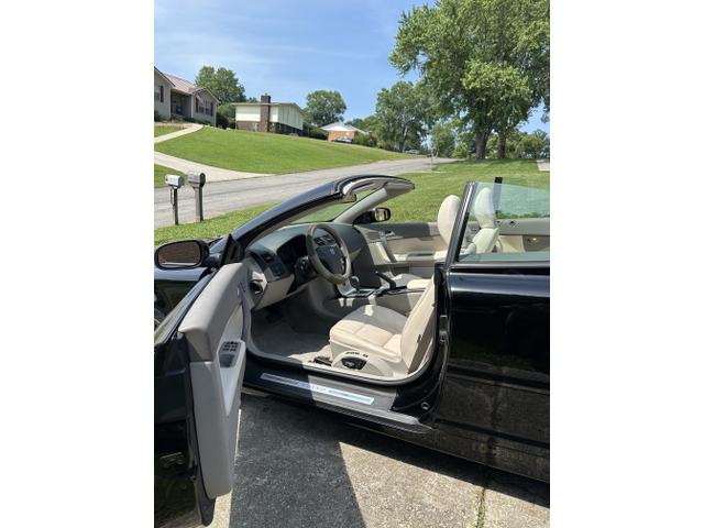 Photo of 2010 Black Volvo C70