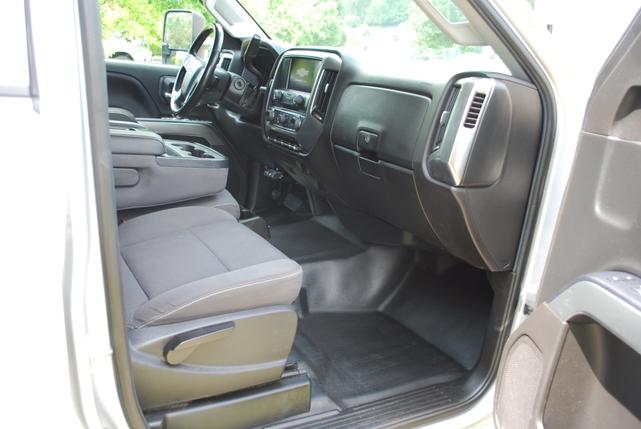 Photo of 2018 Silver Chevrolet Silverado 2500
