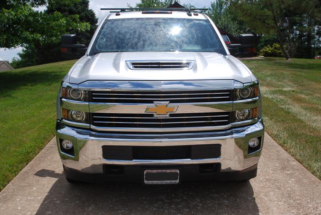 Photo of 2018 Silver Chevrolet Silverado 2500