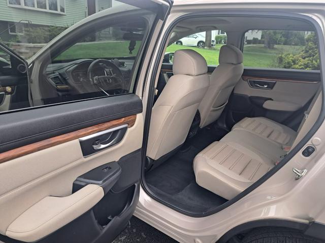 Photo of 2018 Beige Honda CR-V