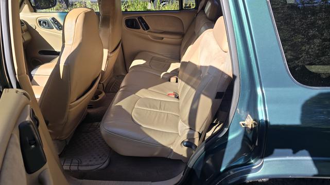 Photo of 1999 Green Dodge Durango