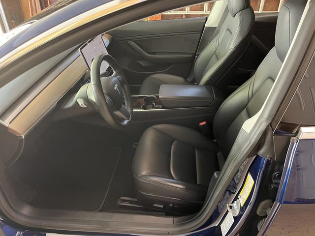 Photo of 2019 Blue Tesla Model 3