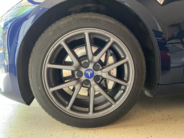 Photo of 2019 Blue Tesla Model 3