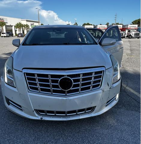 Photo of 2014 White Cadillac XTS