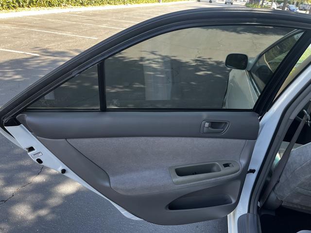 Photo of 2002 White Toyota Camry