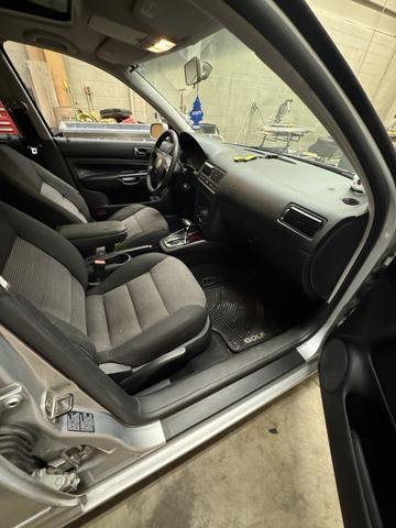 Photo of 2005 Silver Volkswagen Golf