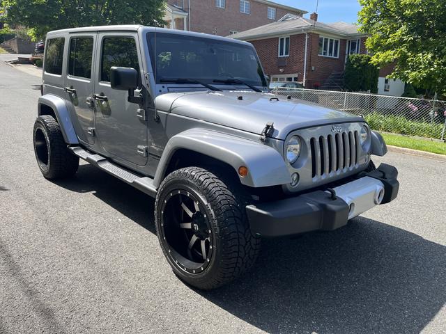 Photo of 2015 Silver Jeep Wrangler Unlimited
