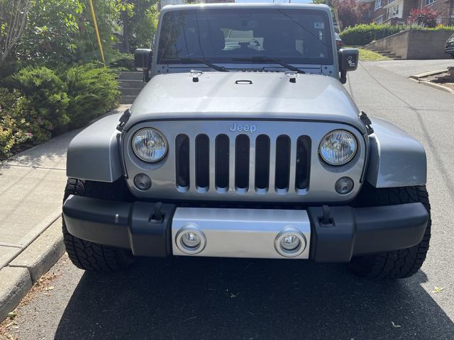 Photo of 2015 Silver Jeep Wrangler Unlimited
