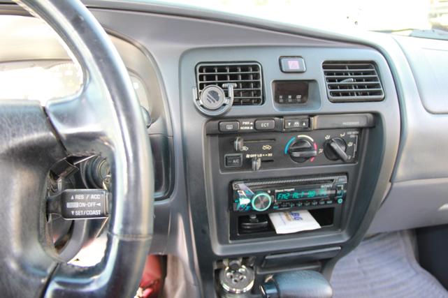 Photo of 1999 Silver Toyota 4Runner