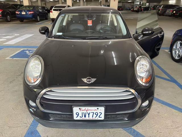 Photo of 2015 Black MINI Hardtop
