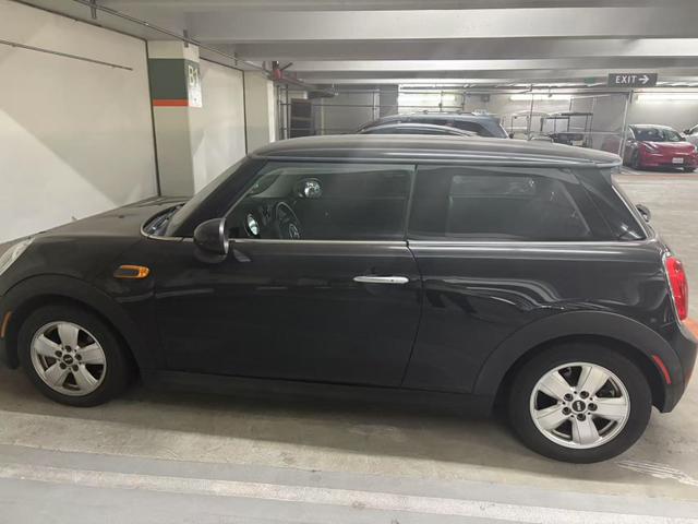 Photo of 2015 Black MINI Hardtop
