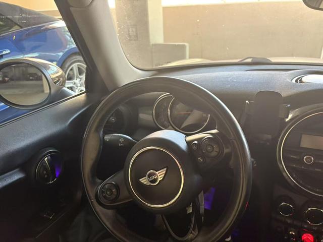 Photo of 2015 Black MINI Hardtop