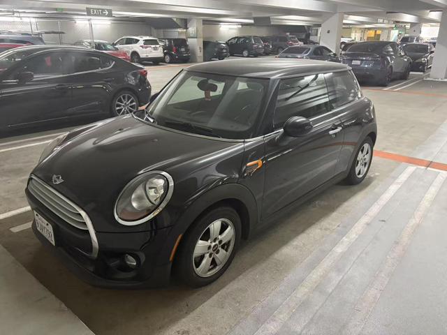 Photo of 2015 Black MINI Hardtop