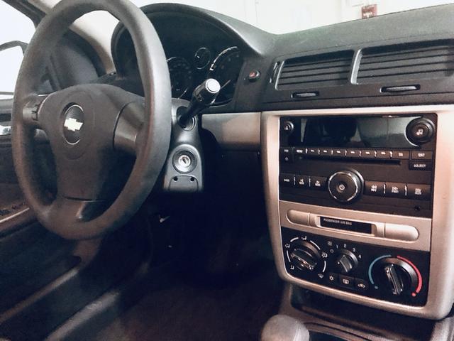 Photo of 2010 White Chevrolet Cobalt